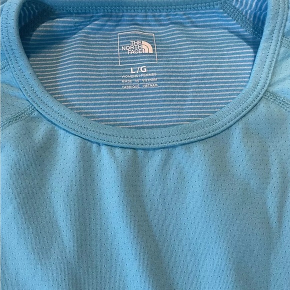 Women's North Face Turquoise Tech Long Sleeve Shirt - size large - Picture 2 of 8